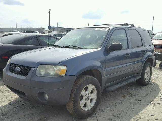 1FMCU03125KA63033 - 2005 FORD ESCAPE BLUE photo 2