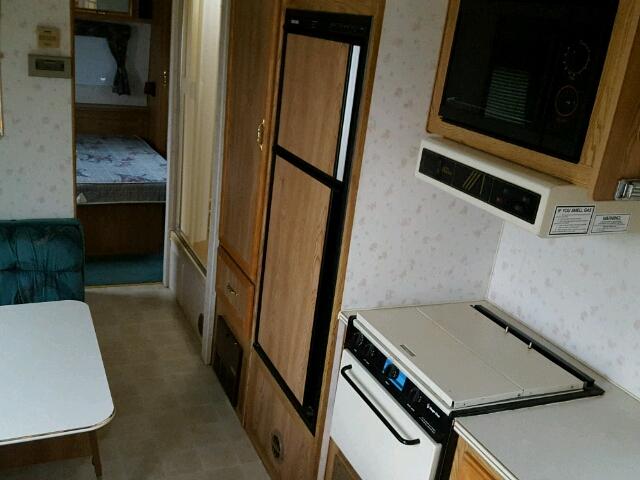 1TS3B8395P9004933 - 1993 SHAS 5TH WHEEL WHITE photo 6