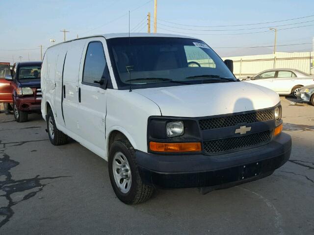 1GCSGAFX4B1130195 - 2011 CHEVROLET EXPRESS G1 WHITE photo 1