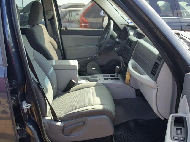 1J8GP28K48W172903 - 2008 JEEP LIBERTY BLUE photo 5