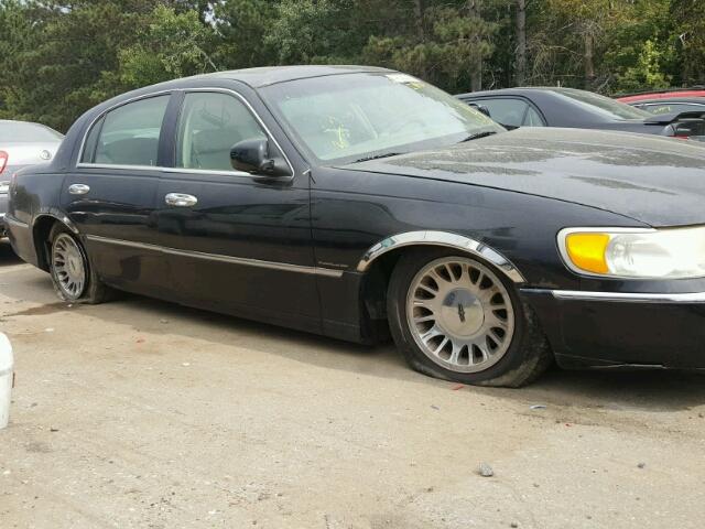 1LNHM83W51Y723475 - 2001 LINCOLN TOWN CAR BLACK photo 9