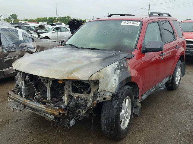 1FMCU0D76BKC51410 - 2011 FORD ESCAPE XLT RED photo 2