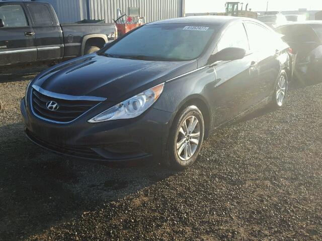 5NPEB4AC4DH734472 - 2013 HYUNDAI SONATA GLS BLUE photo 2