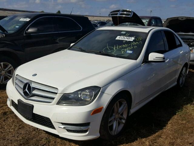 WDDGF4HB3DR297069 - 2013 MERCEDES-BENZ C 250 WHITE photo 2