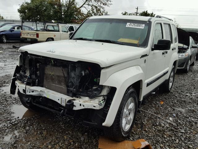 1J8GN28K89W554875 - 2009 JEEP LIBERTY SP WHITE photo 2