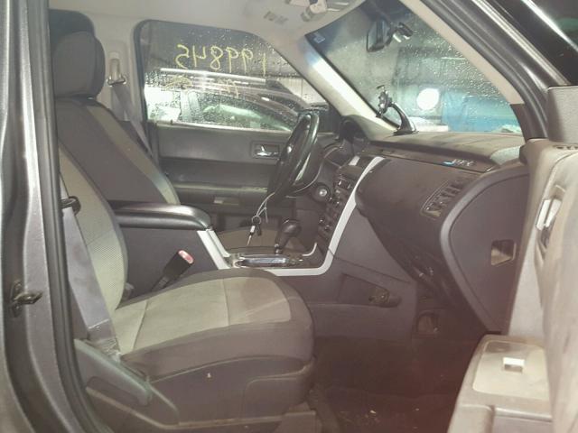 2FMDK51C39BA22678 - 2009 FORD FLEX SE GRAY photo 5