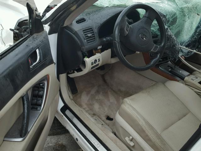 4S4BP67C654322466 - 2005 SUBARU LEGACY WHITE photo 9