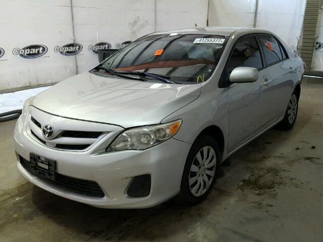 2T1BU4EE4CC850877 - 2012 TOYOTA COROLLA BA SILVER photo 2