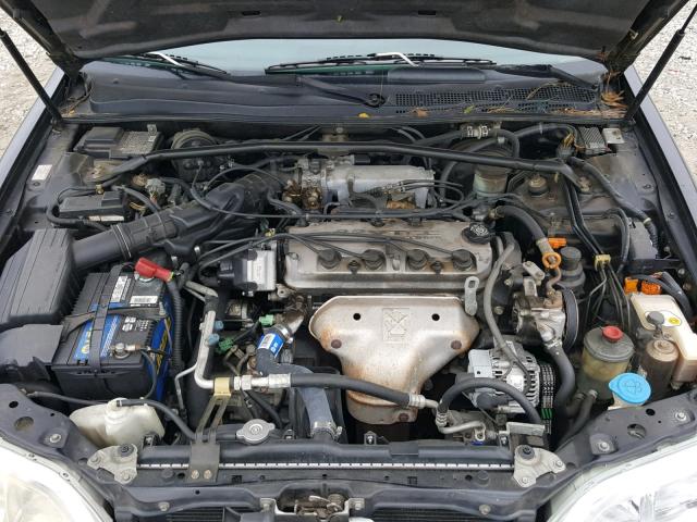 19UYA1257VL018677 - 1997 ACURA 2.2CL შავი ფოტო 7