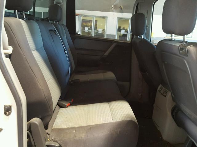 1N6AA07B14N572497 - 2004 NISSAN TITAN XE WHITE photo 6