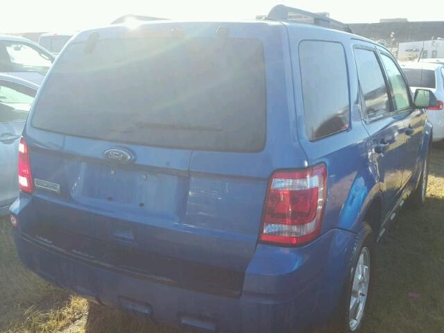 1FMCU9D72CKB47535 - 2012 FORD ESCAPE XLT BLUE photo 4