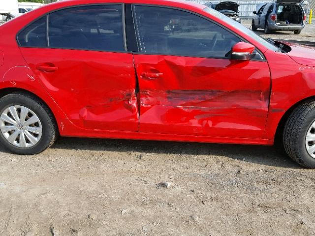 3VW2K7AJ8EM412719 - 2014 VOLKSWAGEN JETTA BASE 红色 照片 9