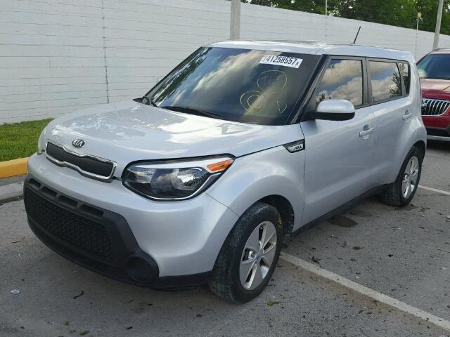 KNDJN2A20G7854442 - 2016 KIA SOUL GRAY photo 2