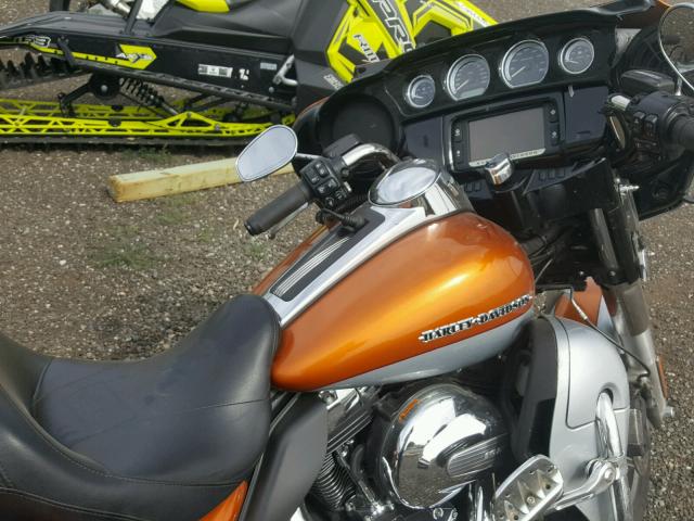 1HD1KEL12EB689808 - 2014 HARLEY-DAVIDSON FLHTK ELEC 银色 照片 5