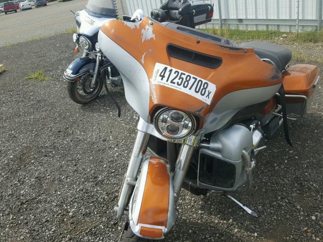 1HD1KEL12EB689808 - 2014 HARLEY-DAVIDSON FLHTK ELEC 银色 照片 9