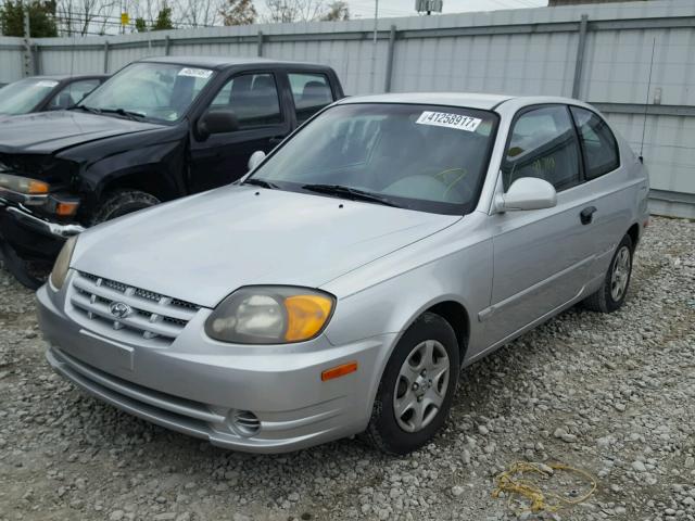 KMHCG35C63U252762 - 2003 HYUNDAI ACCENT SILVER photo 2