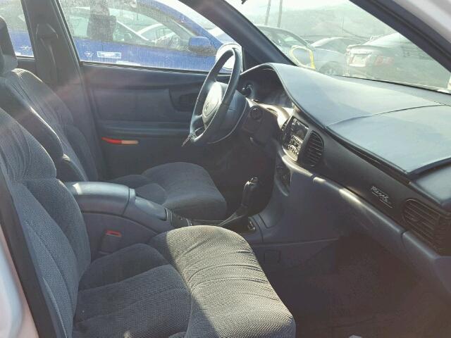 2G4WB52K3W1560409 - 1998 BUICK REGAL LS 白色 照片 5