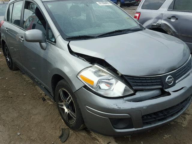 3N1BC13E67L385545 - 2007 NISSAN VERSA GRAY photo 1