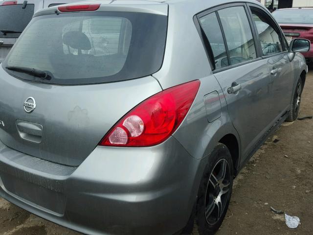 3N1BC13E67L385545 - 2007 NISSAN VERSA GRAY photo 4