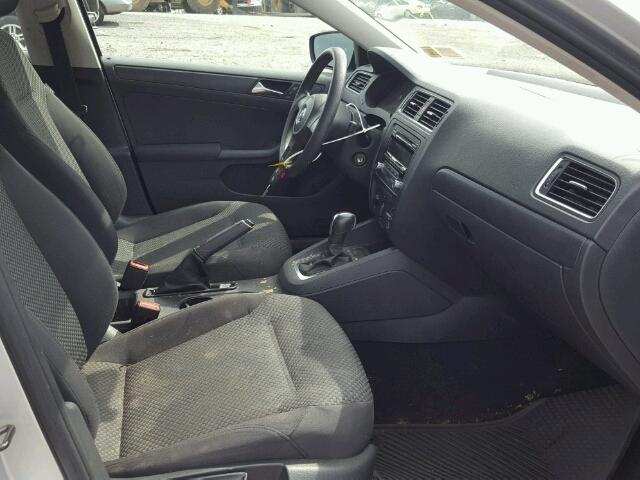 3VW2K7AJ2CM348769 - 2012 VOLKSWAGEN JETTA BASE 银色 照片 5