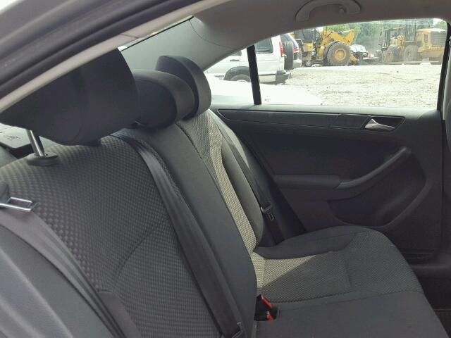 3VW2K7AJ2CM348769 - 2012 VOLKSWAGEN JETTA BASE 银色 照片 6