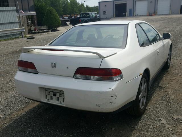 JHMBB6248YC002559 - 2000 HONDA PRELUDE WHITE photo 4