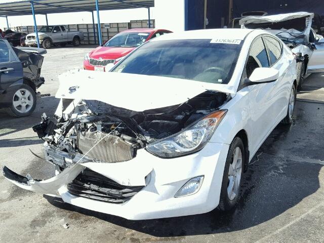 5NPDH4AE6DH185725 - 2013 HYUNDAI ELANTRA GL WHITE photo 2