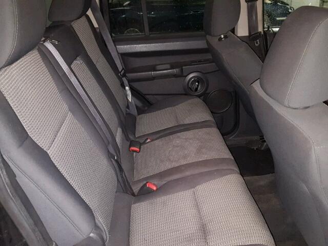 1J4RG4GK7AC128960 - 2010 JEEP COMMANDER BLACK photo 6