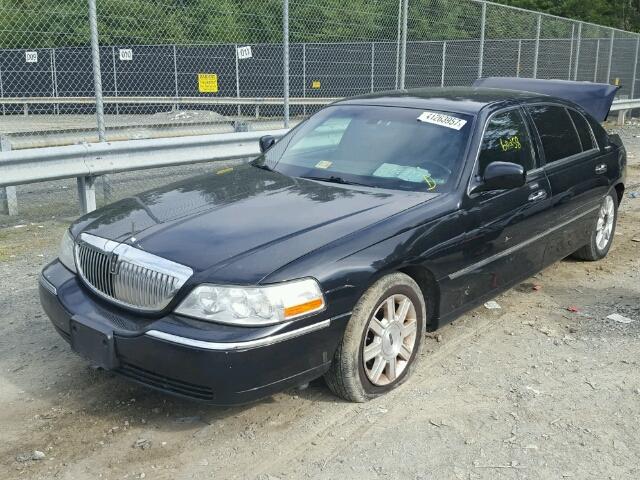 2LNHM84V39X607452 - 2009 LINCOLN TOWN CAR E BLACK photo 2