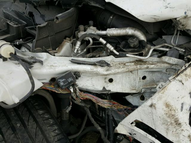 5UXZW0C59D0B96086 - 2013 BMW X5 XDRIVE3 WHITE photo 9