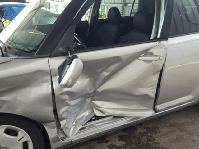 JTLKE50E091080897 - 2009 TOYOTA SCION XB Silber Foto 9