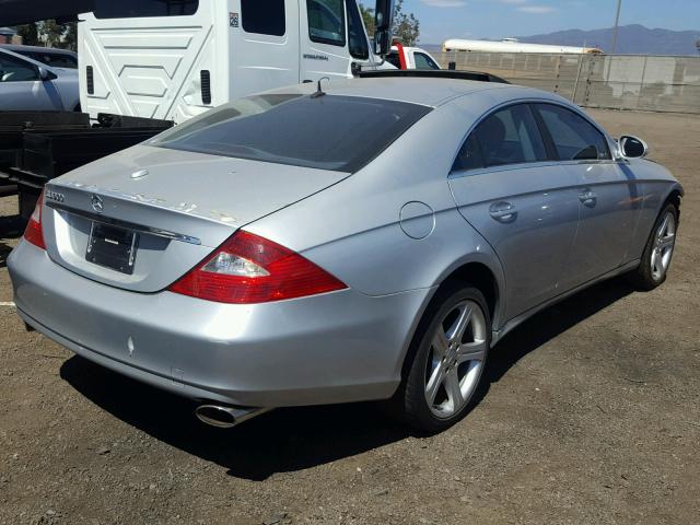 WDDDJ75X66A044140 - 2006 MERCEDES-BENZ CLS 500C SILVER photo 4