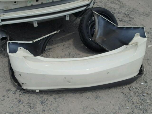 1LNHM93R09G620739 - 2009 LINCOLN MKS WHITE photo 9