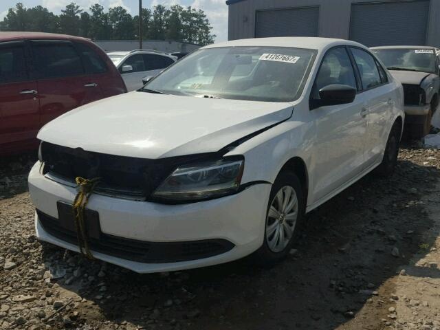 3VW2K7AJ7EM228355 - 2014 VOLKSWAGEN JETTA WHITE photo 2