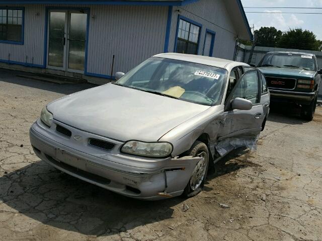 1G3NB52M8V6306025 - 1997 OLDSMOBILE CUTLASS SILVER photo 2