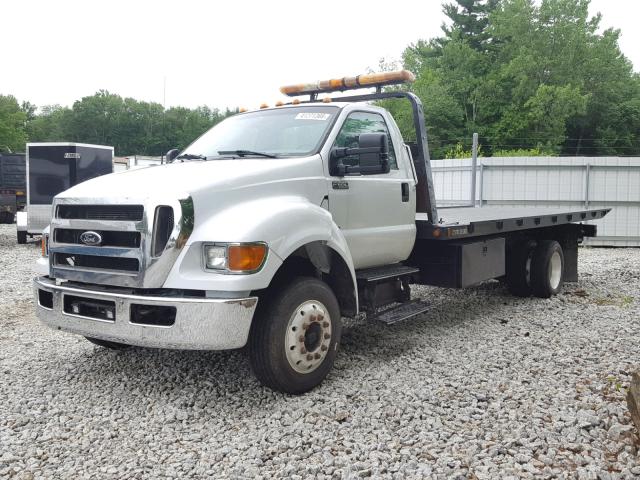 3FRWF65B27V516368 - 2007 FORD F650 SUPER WHITE photo 2