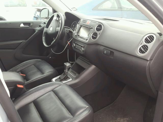 WVGBV7AX4AW516564 - 2010 VOLKSWAGEN TIGUAN SE 银色 照片 5