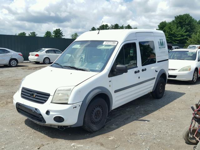 NM0KS9BN2AT013927 - 2010 FORD TRANSIT CO WHITE photo 2