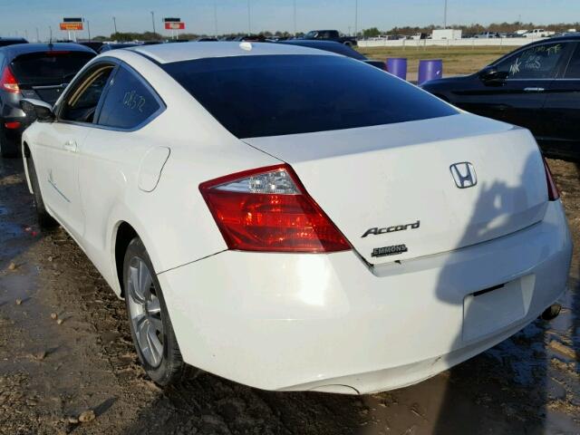 1HGCS12899A023267 - 2009 HONDA ACCORD WHITE photo 3