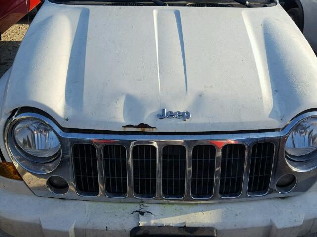 1J8GK58K46W115713 - 2006 JEEP LIBERTY WHITE photo 9