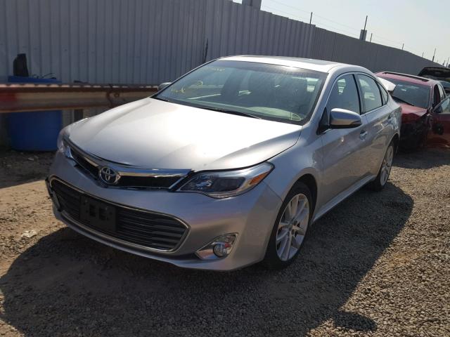 4T1BK1EB0DU006720 - 2013 TOYOTA AVALON BAS Silber Foto 2