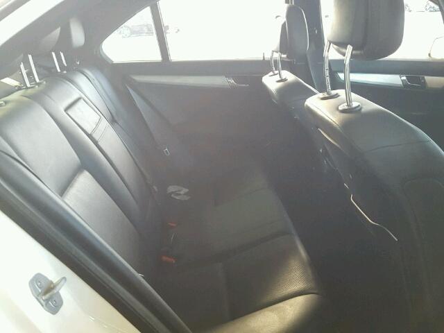 WDDGF5EB6AF399702 - 2010 MERCEDES-BENZ C 300 白色 照片 6