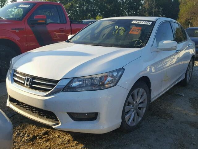 1HGCR3F97FA028859 - 2015 HONDA ACCORD WHITE photo 2