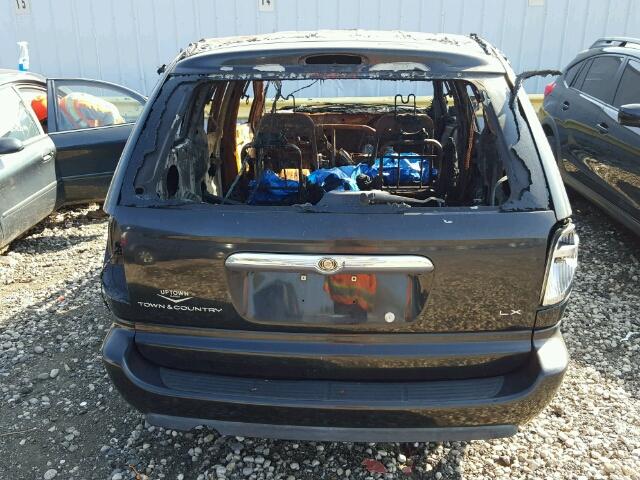 2C4GP44R55R214585 - 2005 CHRYSLER TOWN & COU BLACK photo 10