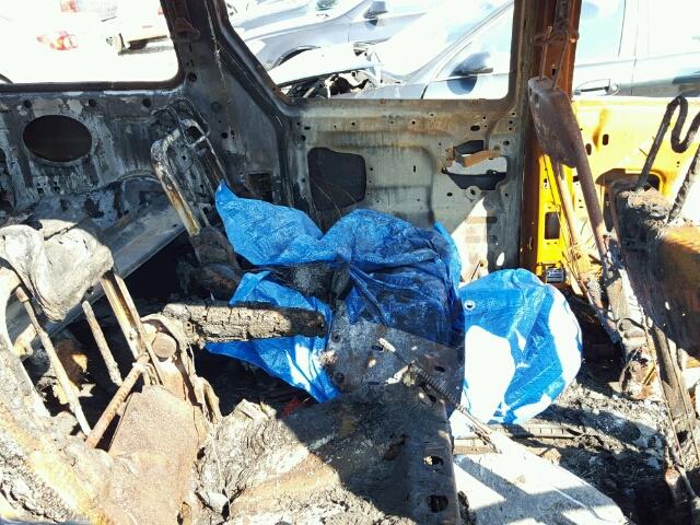 2C4GP44R55R214585 - 2005 CHRYSLER TOWN & COU BLACK photo 6