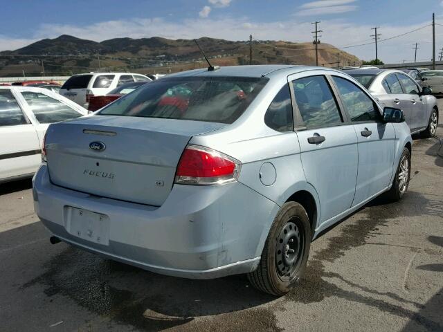 1FAHP35N79W165001 - 2009 FORD FOCUS SE BLUE photo 4