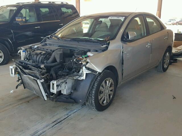 KNAFU4A28C5565882 - 2012 KIA FORTE SILVER photo 2