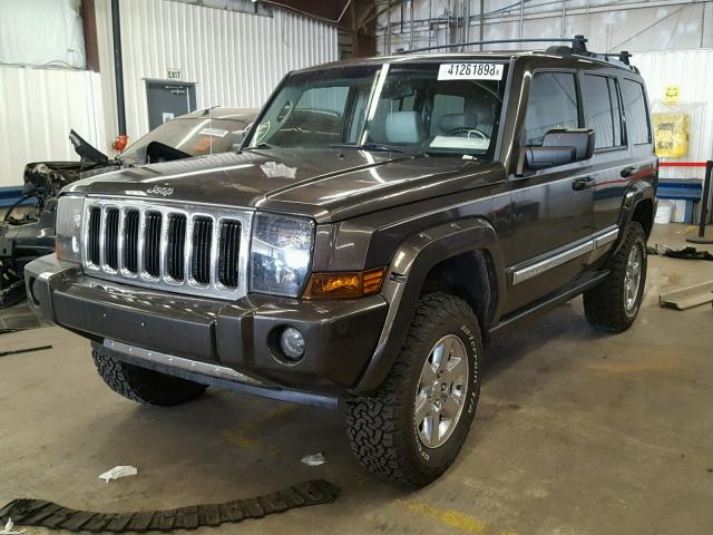 1J8HH58216C247686 - 2006 JEEP COMMANDER GRAY photo 2