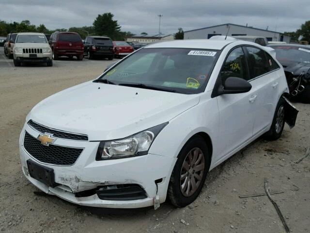 1G1PC5SH0B7130806 - 2011 CHEVROLET CRUZE LS WHITE photo 2