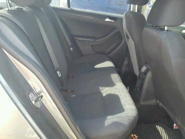 3VW2K7AJ2EM333966 - 2014 VOLKSWAGEN JETTA BASE 灰色 照片 6